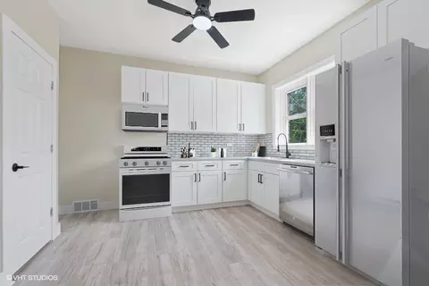 Kitchen - 10663 S Champlain Ave, Chicago, IL 60628 photo 1 of 2