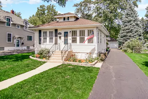 1250 Olive Rd, Homewood, IL 60430