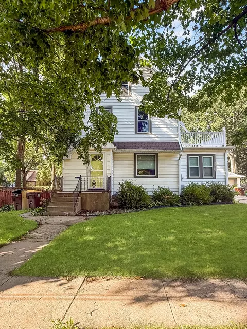 116 E Fuller St, Freeport, IL 61032