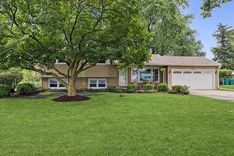 812 Cassie Dr, Joliet, IL 60435