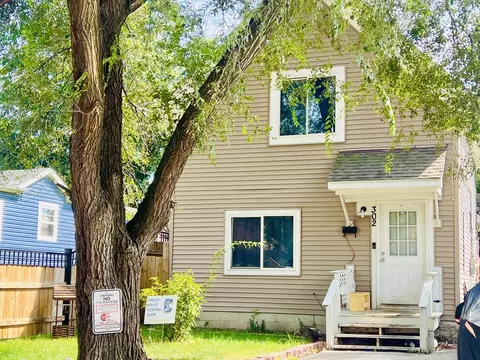 302 Oscar Ave, Joliet, IL 60433