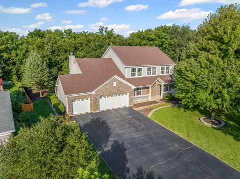 601 Rivers Edge Dr, Minooka, IL 60447