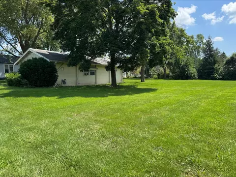 Exterior - 201 Elm St, Chatsworth, IL 60921 photo 3 of 6