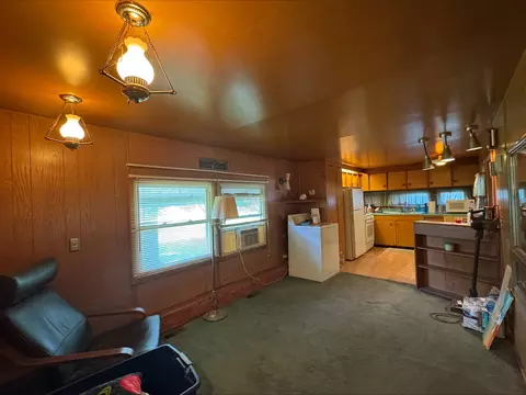 Living - 201 Elm St, Chatsworth, IL 60921 photo 2 of 3