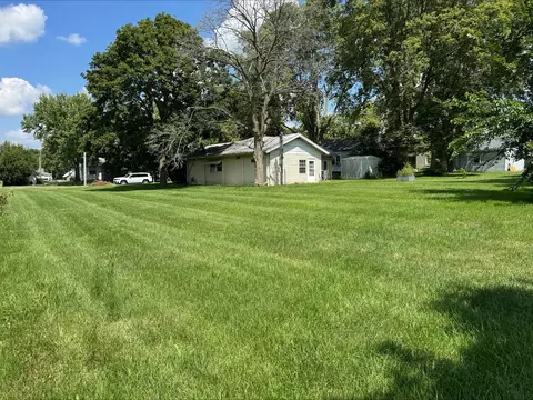Exterior - 201 Elm St, Chatsworth, IL 60921 photo 5 of 6