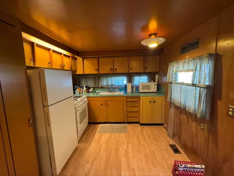 Kitchen - 201 Elm St, Chatsworth, IL 60921 photo 1 of 2