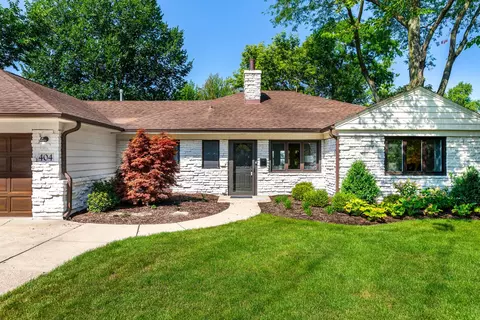 404 S York St, Elmhurst, IL 60126