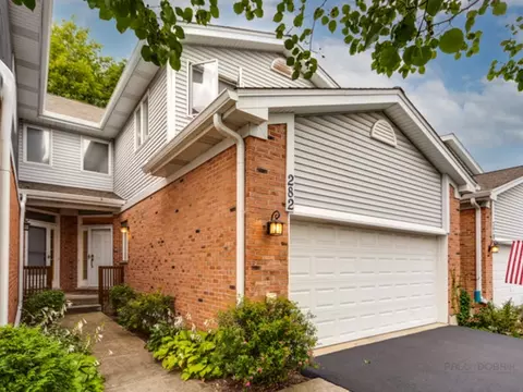 282 Charlotte Ct, Cary, IL 60013
