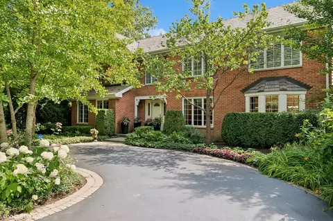 1021 W Old Mill Rd, Lake Forest, IL 60045