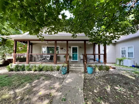 617 E Main St, Arcola, IL 61910 photo 7