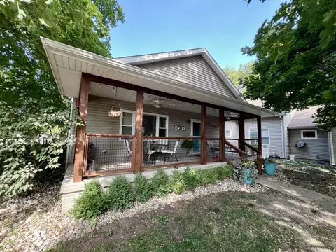 617 E Main St, Arcola, IL 61910 photo 8
