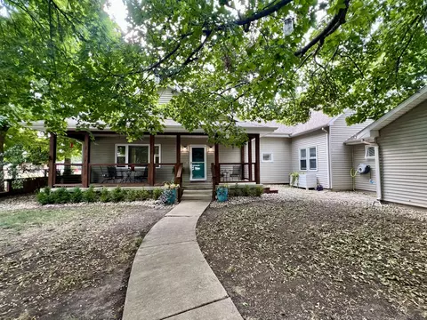 617 E Main St, Arcola, IL 61910