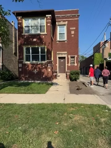4415 N Campbell Ave, Chicago, IL 60625