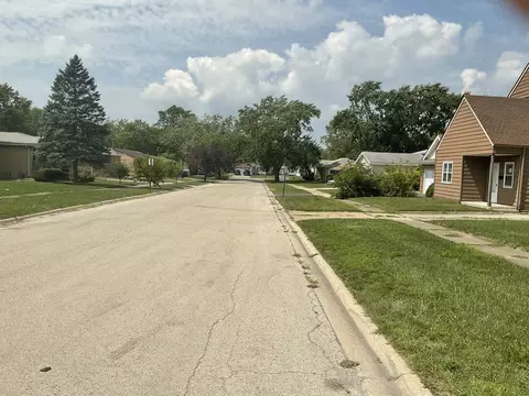 13 W 30th Pl, Steger, IL 60475 photo 4