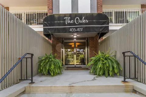 405 W University Ave #102, Champaign, IL 61820