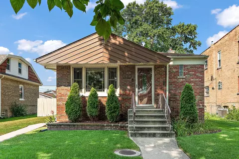 12838 Honore St, Blue Island, IL 60406