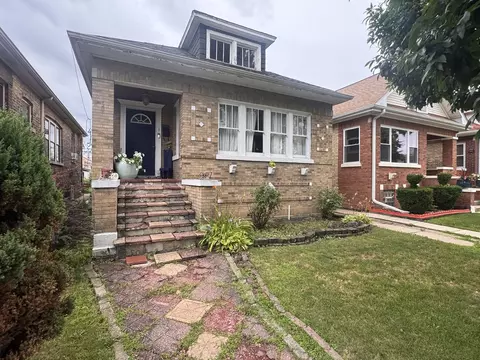 5709 W Melrose St, Chicago, IL 60634