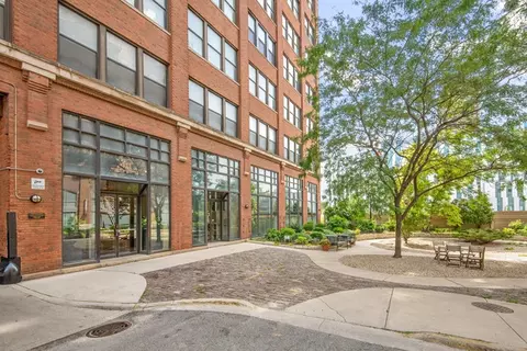 411 S Sangamon St #7C, Chicago, IL 60607