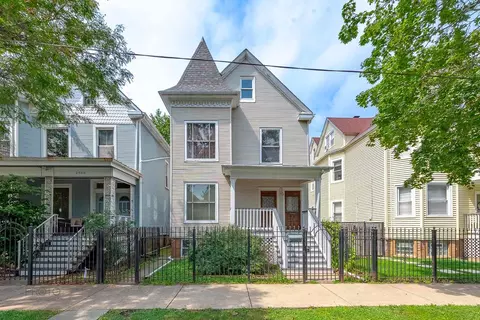 2702 N Monticello Ave, Chicago, IL 60647