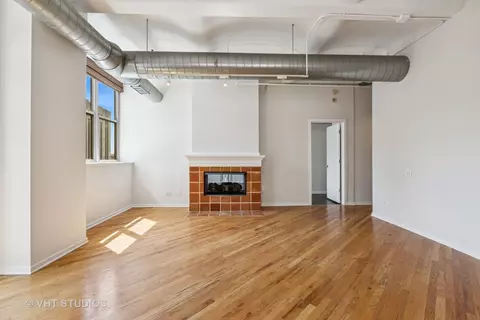 Living - 500 S Clinton St #710, Chicago, IL 60607 photo 4 of 8