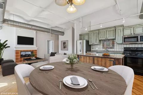 Dining - 500 S Clinton St #710, Chicago, IL 60607 photo 1 of 1