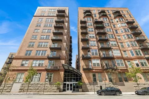 500 S Clinton St #710, Chicago, IL 60607