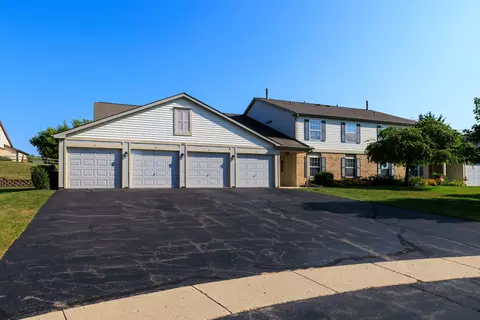 305 Crestview Dr #A, Wauconda, IL 60084