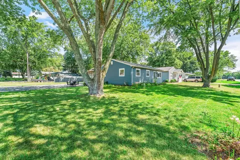 Exterior - 1105 E 5th St, Sandwich, IL 60548 photo 3 of 6
