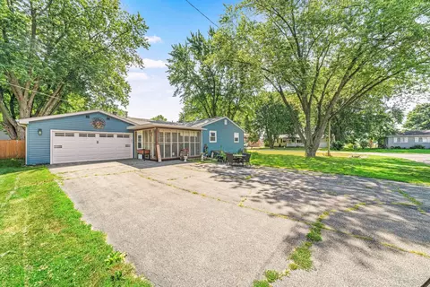 Exterior - 1105 E 5th St, Sandwich, IL 60548 photo 5 of 6