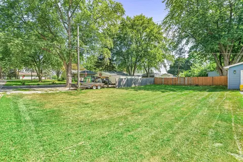 Exterior - 1105 E 5th St, Sandwich, IL 60548 photo 6 of 6