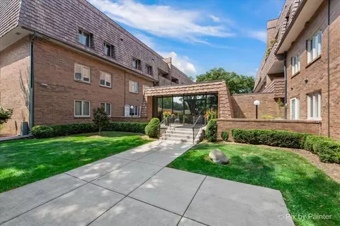 1730 W Galena Blvd #203E, Aurora, IL 60506
