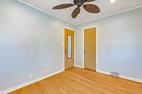 Bedroom - 1265 S Wolf Rd, Des Plaines, IL 60018 photo 5 of 5