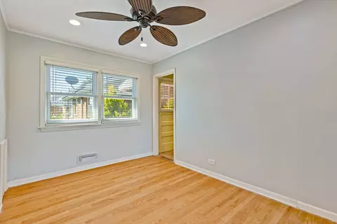 Bedroom - 1265 S Wolf Rd, Des Plaines, IL 60018 photo 1 of 5