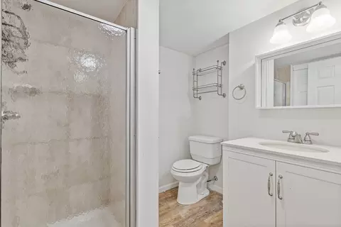 Bath - 1265 S Wolf Rd, Des Plaines, IL 60018 photo 2 of 2