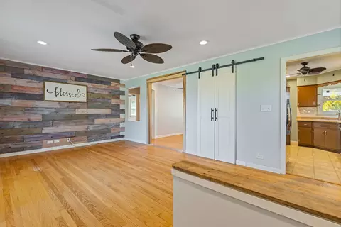 Living - 1265 S Wolf Rd, Des Plaines, IL 60018 photo 1 of 6