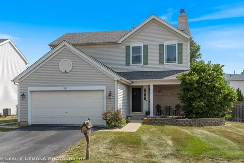 6 Flowerfield Ct, Lake In The Hills, IL 60156
