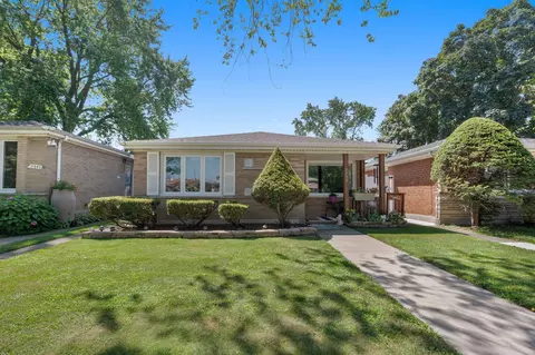 Exterior - 2839 E 130th St, Chicago, IL 60633 photo 2 of 3
