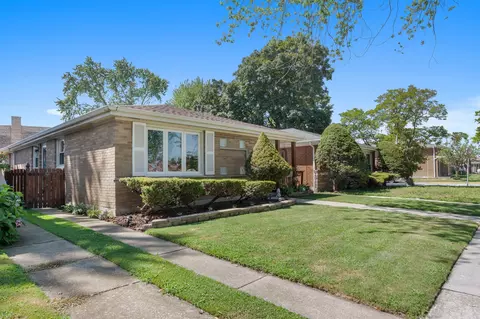 Exterior - 2839 E 130th St, Chicago, IL 60633 photo 1 of 3