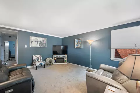 Living - 2839 E 130th St, Chicago, IL 60633 photo 2 of 3