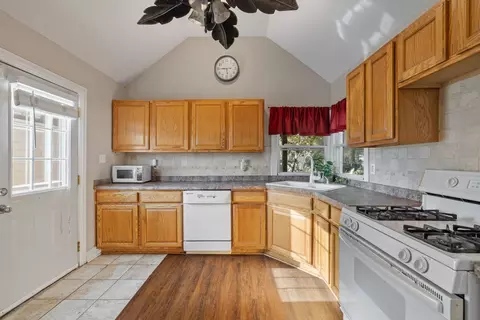 600 Bruce Rd, Lockport, IL 60441 photo 11