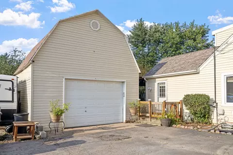 600 Bruce Rd, Lockport, IL 60441 photo 2