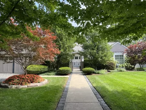 311 Raleigh Rd, Kenilworth, IL 60043
