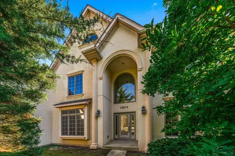 1804 Princess Cir, Naperville, IL 60564