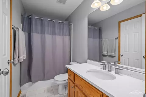 Bath - 4816 Daggets Ct, Naperville, IL 60564 photo 2 of 3