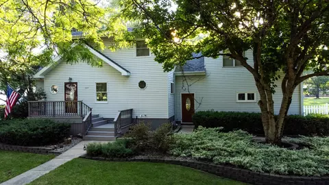 225 N East Ave, Bonfield, IL 60913