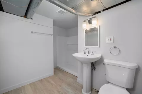 Bath - 432 E 88th St, Chicago, IL 60619 photo 2 of 2