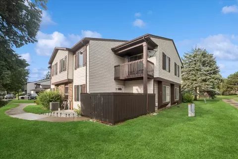 8 S Fernwood Dr # P, Bolingbrook, IL 60440