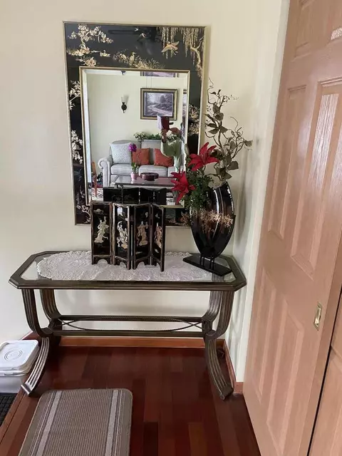Entry Way - 299 Dover Ln, Des Plaines, IL 60018 photo 1 of 2