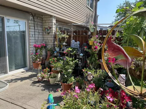 Exterior - 299 Dover Ln, Des Plaines, IL 60018 photo 3 of 5