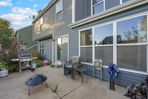 577 Greystone Ln, Bolingbrook, IL 60440 photo 42